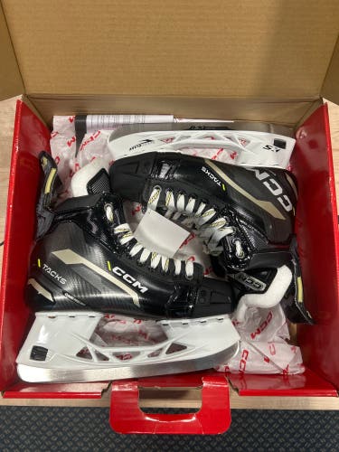 CCM Classic SE Hockey Skates Regular Width 6 (New)