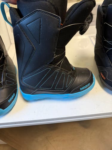 5Y (Big Kids / Youth) Thirty Two Kids Boa Snowboard Boots (Used)