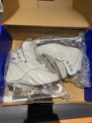 Riedell Emerald Figure Skate Set Size 13 Yth. Reg, Width (New)