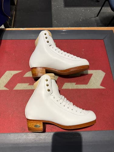 Riedell 1310 LS Figure Skate Boots Size 4 A/AA Width (New)
