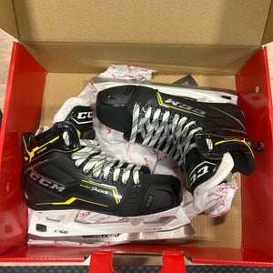 CCM Super Tacks 9380 Hockey Goalie Skates Regular Width 7 (New)