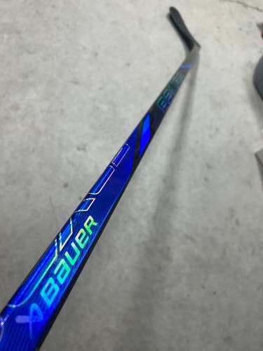 102 Flex P92 Senior Bauer Tracer Right Hand Hockey Stick Pro Stock NHL (New)