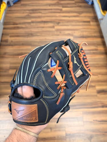 Mizuno Select 9 RH Infield Baseball Glove 11.25" (New)