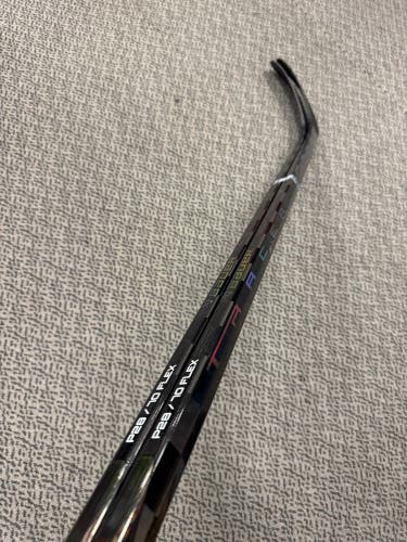 2-Pack Senior Bauer Nexus Tracer Right Handed Hockey Stick P28 70 Flex (New)