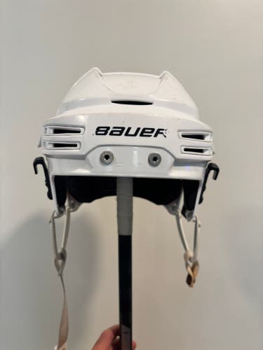 Medium Bauer Re-Akt 75 Helmet (Used)