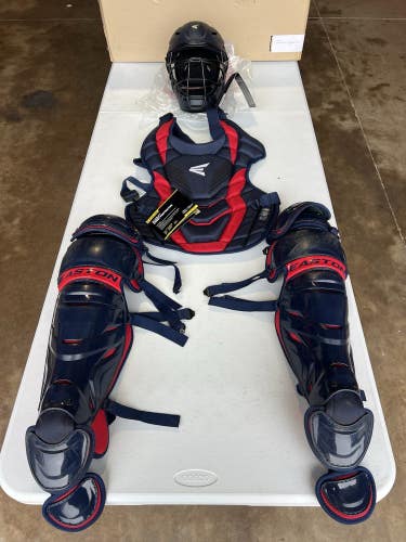 Easton Elite X Youth / Intermediate Ages 12 - 15 Catcher's Set READ
