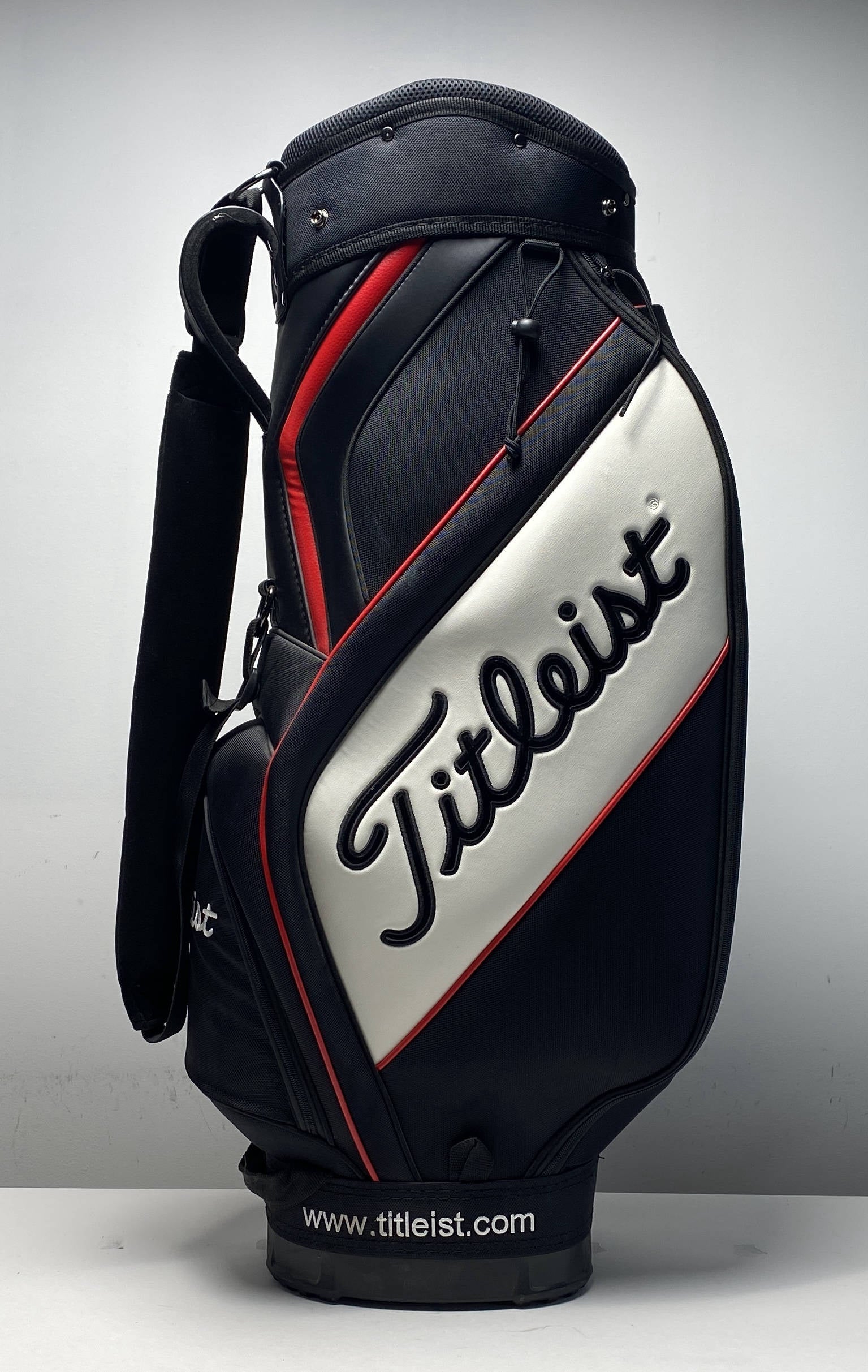 TaylorMade Championship Edition Staff Bag White 6-Way Divide USA Golf Bag |  SidelineSwap | Buy and Sell on SidelineSwap