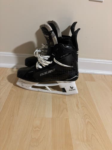 2024 Bauer Supreme Shadow Hockey Skates 8 (Used)