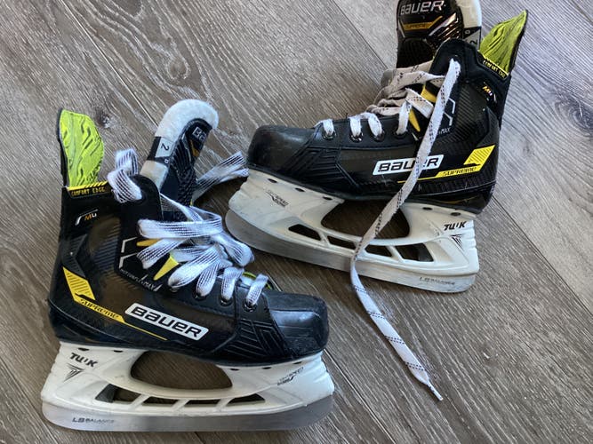 Bauer Supreme M4 Hockey Skates Regular Width Size 2 (Used)
