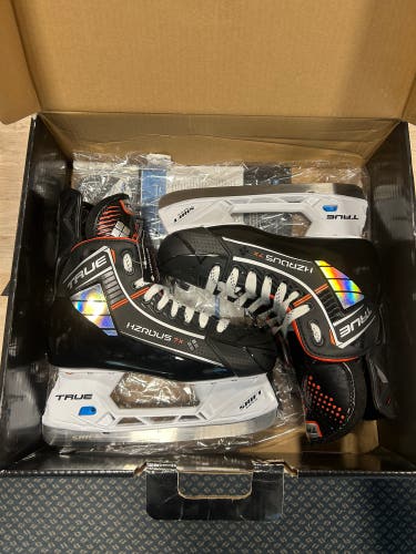 2023 True HZRDUS 7X Hockey Skates Regular Width 6.5 (New)