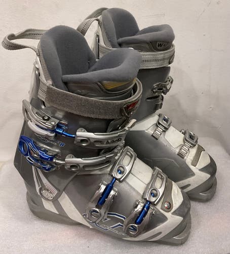 Mondo 22 & 22.5 Women's Nordica All Mountain Olympia GS Easy Ski Boots (Used)(SY2554)