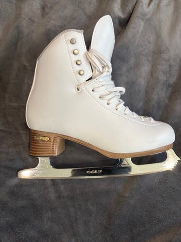 Jackson Evo Figure Skates  Womens 7 (Used)