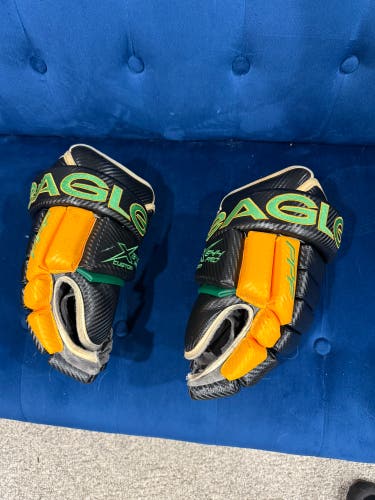 Eagle X844 Gloves 15" (Used)
