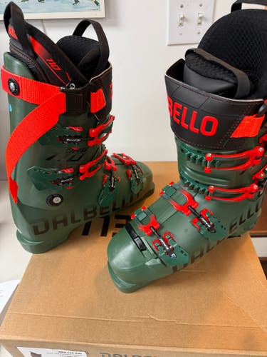 NEW IN THE BOX Men's Dalbello Racing DALBELLO DRS110 RACE Ski Boots Medium Flex (New)