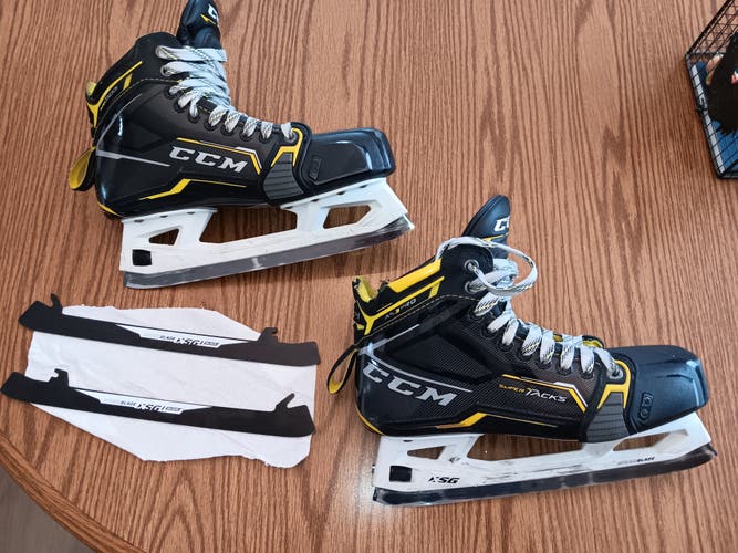 2023 CCM Super Tacks AS3 Pro Hockey Goalie Skates Regular Width 8.5 (Used)