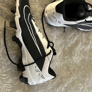 Men's Size M 10.5 (W 11.5) Nike Low Top Vapor Edge Speed 360 Turf Cleats (Used)