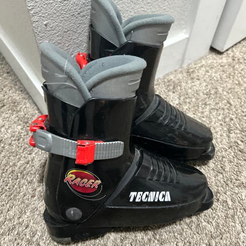 Tecnica Racer Kids Ski Boots Mondo 18 - Kids Size 12 - 230mm