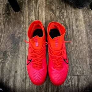 Pink Men's Size M 10.0 (W 11.0) Nike Turf Cleats Cleats (Used)