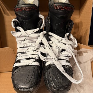 2023 Bauer Vapor Hyperlite 2 Regular Width Size 5 (Used)