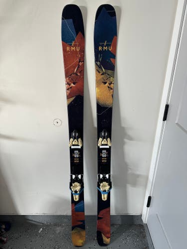 2024 176 cm RMU Apostle 96 Skis w/ Armada Strive 14 GW Bindings