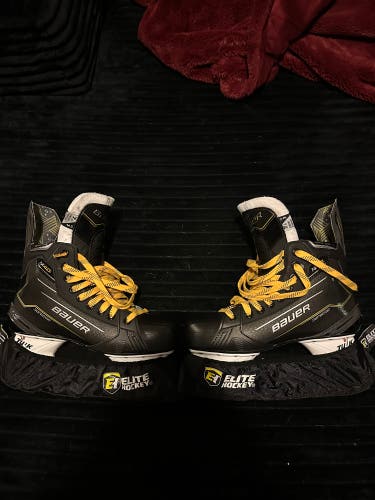 2024 Bauer Supreme M40 Hockey Skates Wide Width 7.5 (Used)