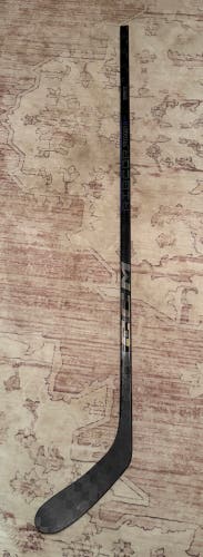 Junior CCM Ribcor Trigger 9 Pro Right Handed Hockey Stick P28 40 Flex (Used)
