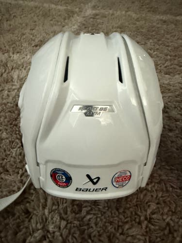 Medium Bauer Re-Akt 85 Helmet (New)