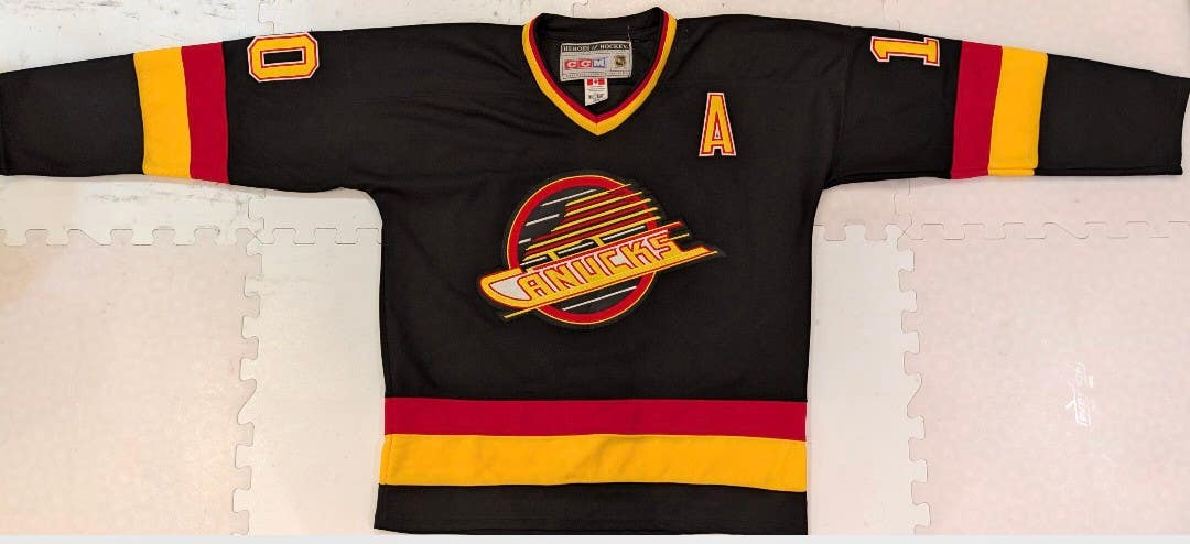 Authentic Vintage CCM Pavel Bure Vancouver Canucks Hockey Jersey Size 48 Stitched