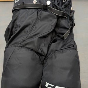 Junior Small CCM Tacks 9550 Hockey Pants (Used)
