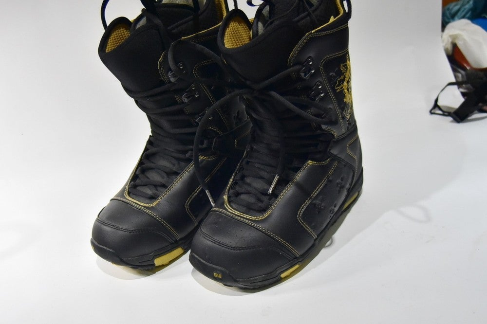 NEW! Burton Rampant Mens Snowboard Boots! 8 Brown With Red