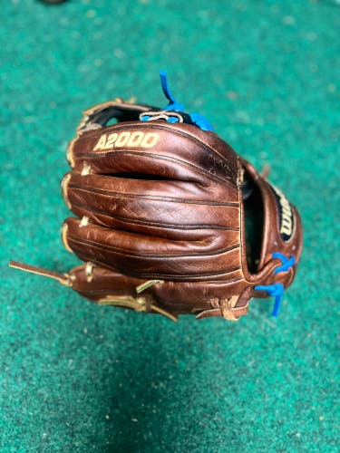 Wilson A2000 1786 RH Infield Baseball Glove 11.5" (Used)