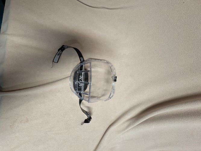 Bauer 7” Full shield (Used)