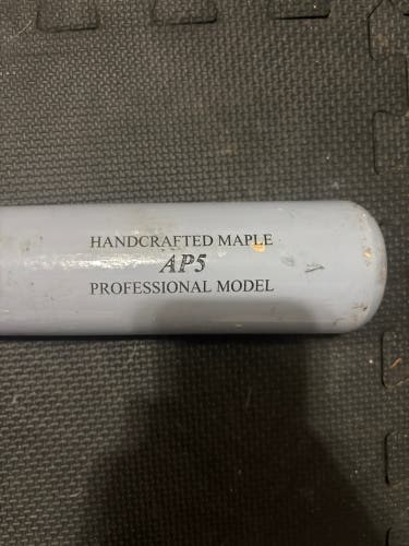 2023 Marucci AP5 Maple Bat 29 oz 32" (Used)