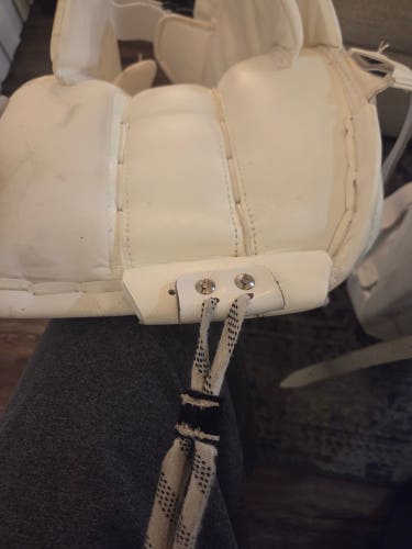 33" 2024 True Catalyst PX3 Goalie Leg Pads (Used)