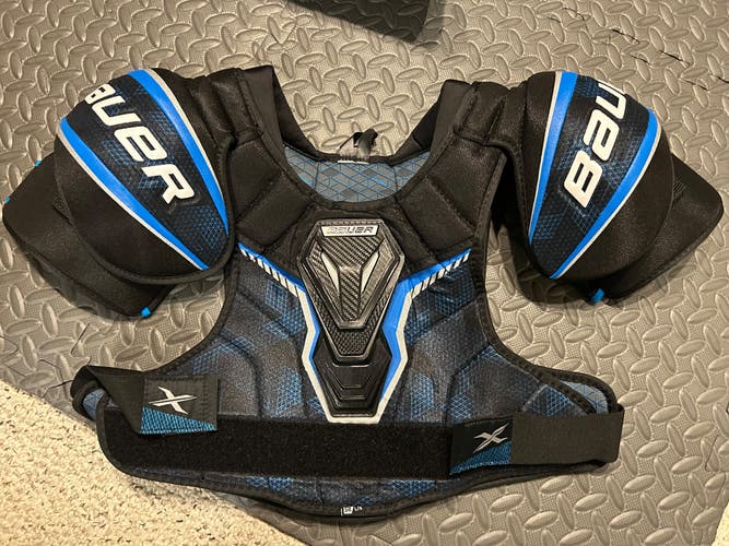 Gently used Bauer X Senior Shoulder Pads Large