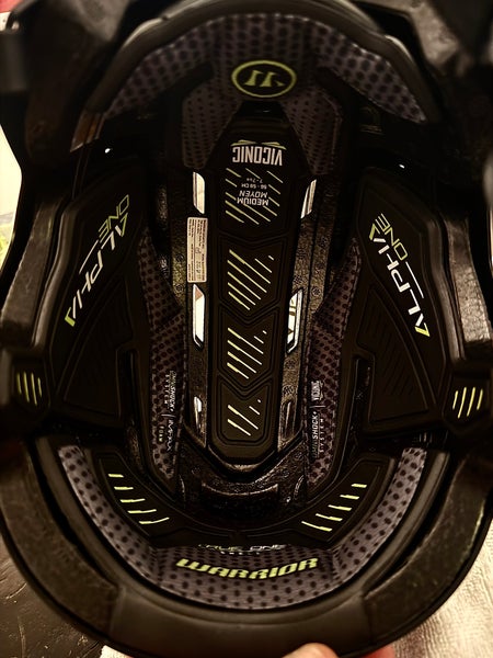 Medium Warrior Alpha One Helmet (New) Boston Bruins