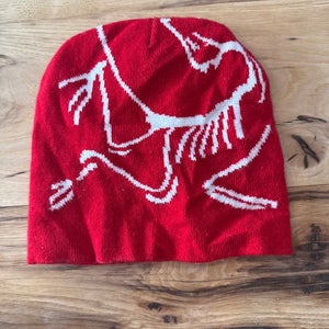 Used Arc'teryx Bird Head Toque unlicensed