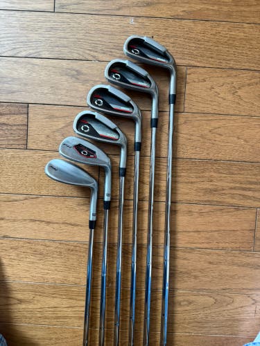 Men's 2025 Wilson SGI Right Handed Iron Set Regular Flex (6 Clubs) #6 - #9, PW, SW (Used)