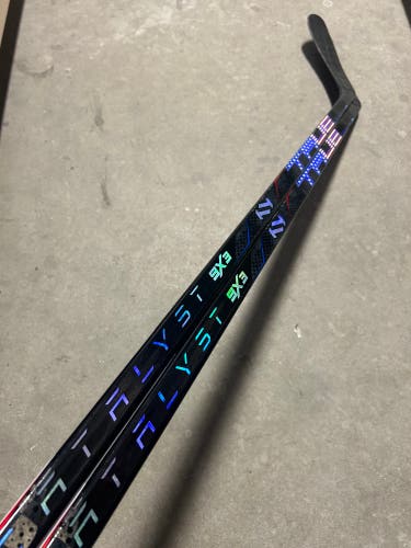 2 PACK 75 Flex P29 Senior True Catalyst 9x3 Left Hand Hockey Stick Pro Stock (New)