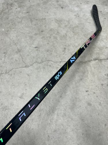 85 Flex P28 Senior True Catalyst 9x3 Left Hand Hockey Stick Pro Stock (New)