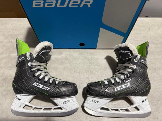 Bauer XLS Hockey Skates Regular Width Size 1 (Used)