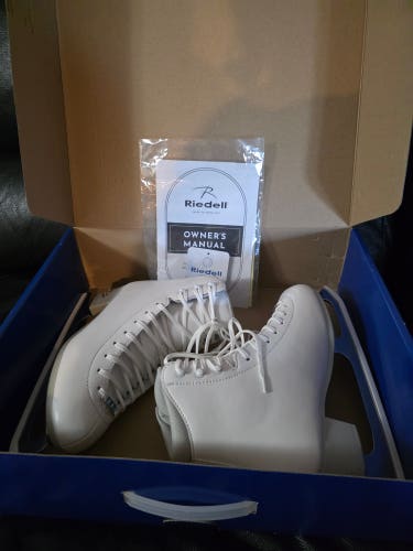 Riedell Figure Skates D Adult 5.5 (Used)