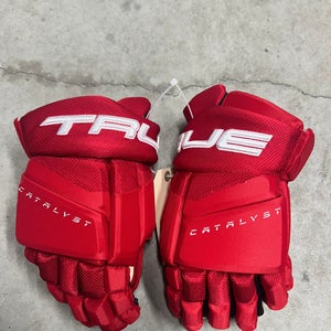 14” True Catalyst 9X Pro Detroit Red Wings Gloves Pro Stock (New) NHL