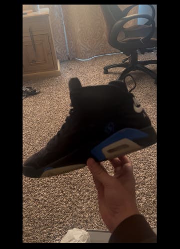 Men's Size M 11.0 (W 12.0) Jordan Shoes (New)