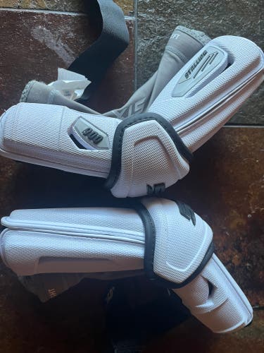 Medium Youth STX Stallion 900 Arm Pads (Used)