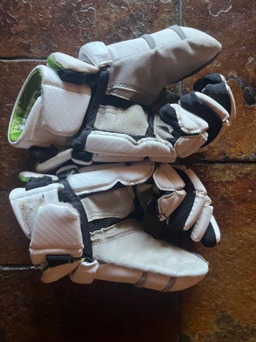 Maverik M5 Lacrosse Gloves 12" (Used)