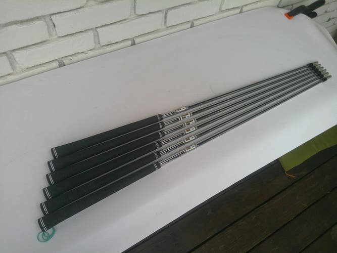 True Temper Dynamic Gold AMT S300 Stiff Shaft Set (5i-PW)