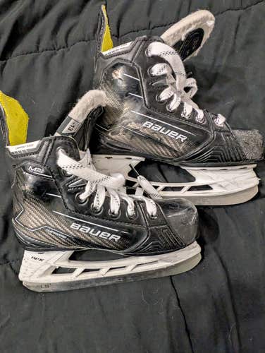 Bauer Supreme M50 Pro Hockey Skates Youth 13 (Used)
