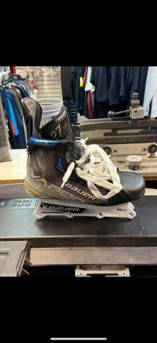 2021 Bauer Vapor Hyperlite Hockey Skates 9 (New)