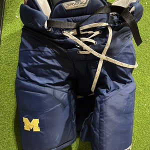 Senior Large CCM RBZ 150 Hockey Pants (Used)